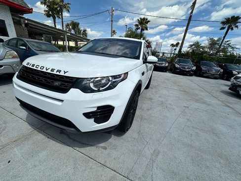 Used 2019 Land Rover Discovery Sport SE AWD/4WD image 17