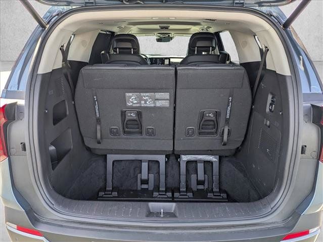 Used 2025 Kia Carnival SX Prestige FWD image 6