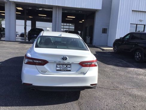 Used 2021 Toyota Camry XLE w/ Cold Weather Package FWD image 3