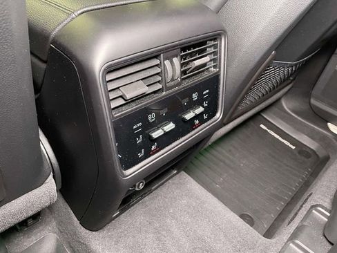 Certified 2025 Porsche Cayenne w/ Premium Package Plus image 25