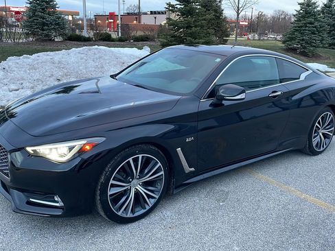 Used 2017 INFINITI Q60 2.0t w/ Cargo Package image 2