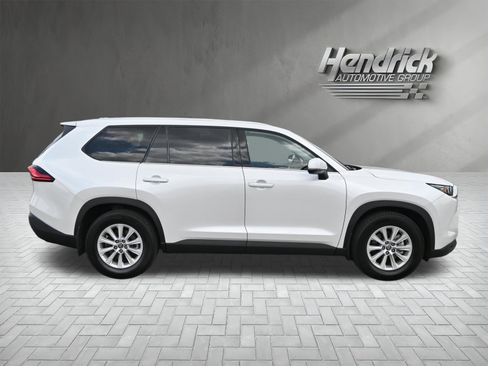 Used 2024 Toyota Grand Highlander FWD image 10