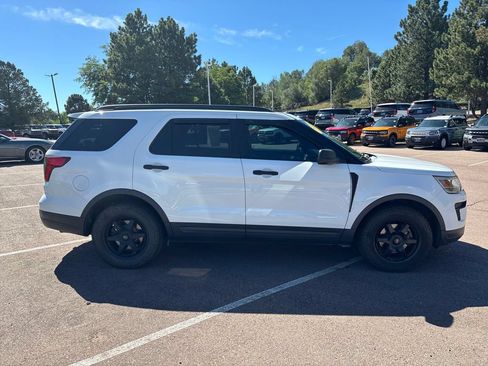 Used 2018 Ford Explorer FWD image 4