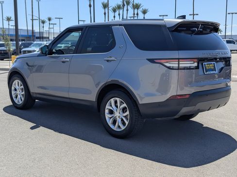 Used 2020 Land Rover Discovery SE AWD/4WD image 4