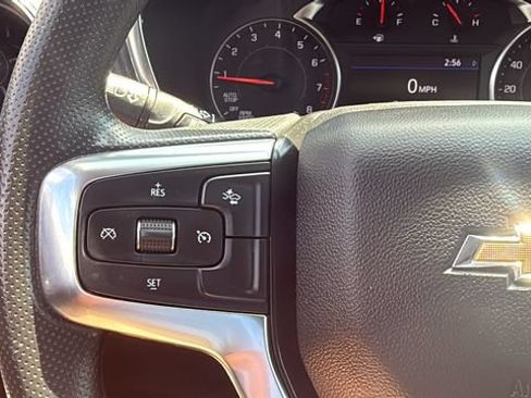 Used 2025 Chevrolet Blazer LT FWD image 17