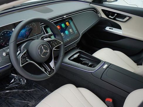 New 2026 Mercedes-Benz E 350 4MATIC Sedan image 2