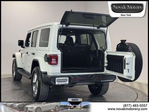 Used 2020 Jeep Wrangler Unlimited Sahara image 8