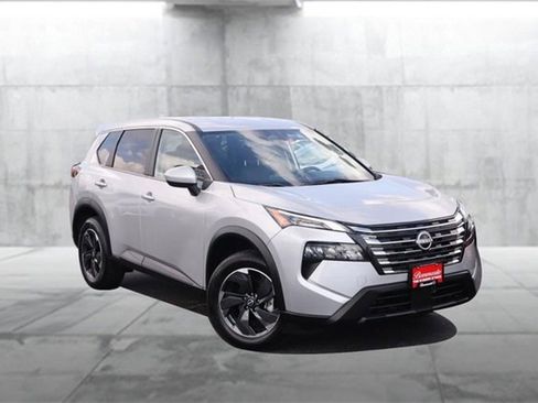 Certified 2024 Nissan Rogue SV image 2