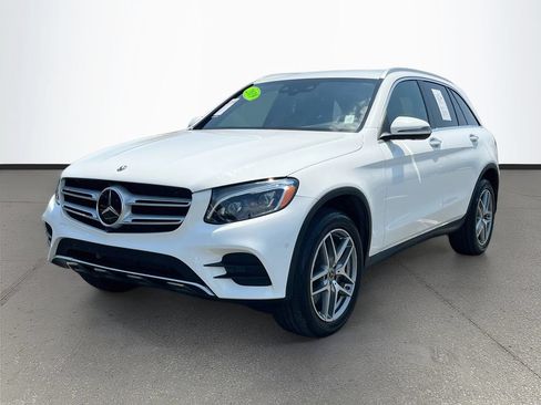 Used 2019 Mercedes-Benz GLC 300 4MATIC image 3