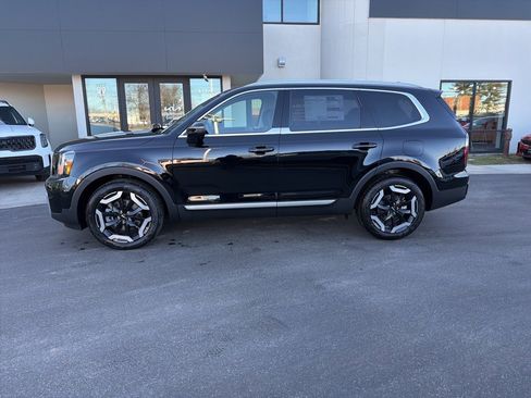 New 2025 Kia Telluride EX image 2