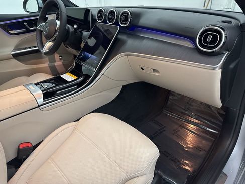 Used 2025 Mercedes-Benz C 300 Sedan image 28