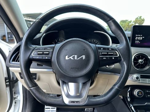 Certified 2023 Kia Stinger GT2 image 11