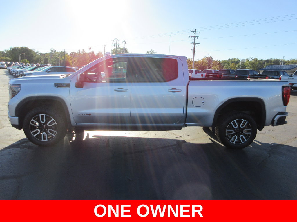 Used 2022 GMC Sierra 1500 AT4 w/ AT4 Premium Package AWD/4WD image 9