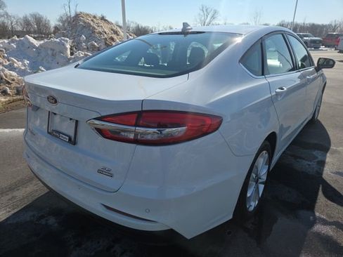 Used 2020 Ford Fusion SE image 8