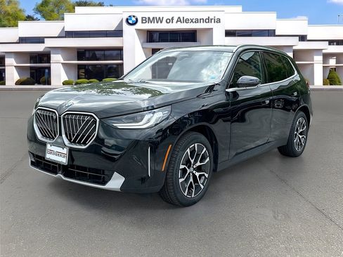 Used 2026 BMW X3 xDrive30 w/ Premium Package AWD/4WD image 3