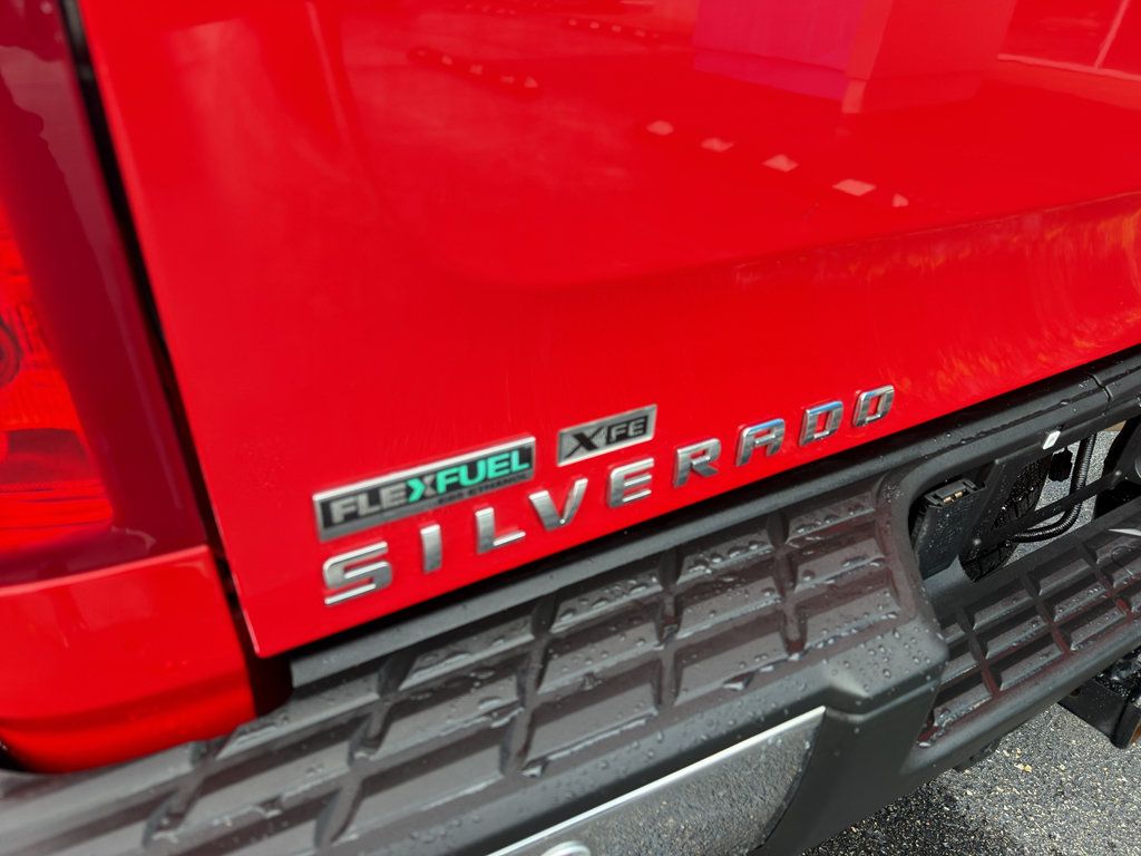 Used 2011 Chevrolet Silverado 1500 LT w/ Interior Plus Package RWD image 8