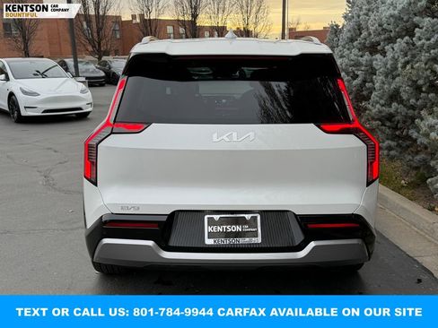 Used 2024 Kia EV9 Land image 7