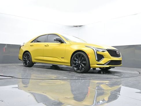 Used 2024 Cadillac CT4 V w/ LPO, ONYX Package image 42