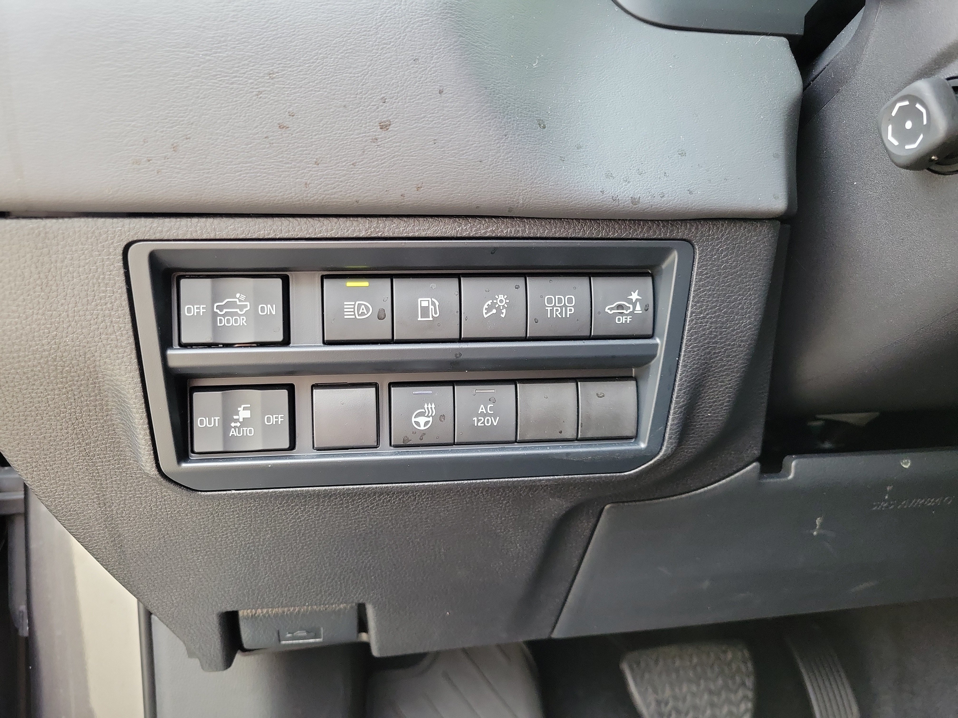 Certified 2025 Toyota Tundra Platinum AWD/4WD image 15