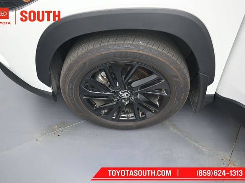 Used 2026 Toyota Corolla Cross AWD Hybrid w/ Convenience Package image 39