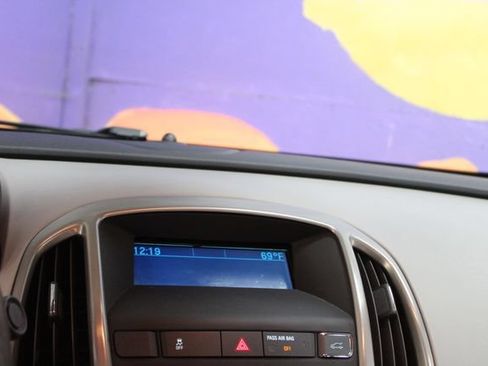 Used 2013 Buick Verano FWD image 19