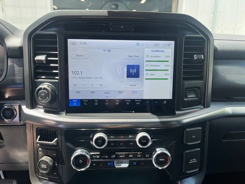 Used 2025 Ford F150 Lariat AWD/4WD image 19