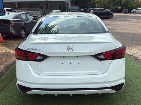 Used 2019 Nissan Altima 2.5 S FWD image 6