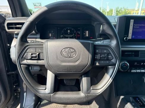Used 2025 Toyota Tacoma SR5 AWD/4WD image 29