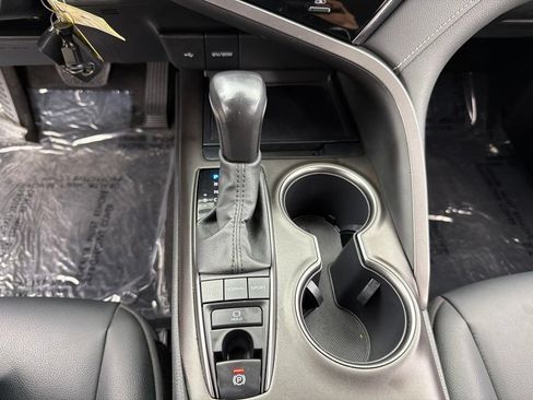 Used 2022 Toyota Camry SE AWD/4WD image 15