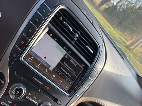 Used 2018 Lincoln MKX Reserve w/ Driver Assistance Package image 9