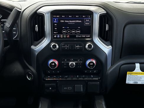 Used 2020 GMC Sierra 1500 SLT AWD/4WD image 17