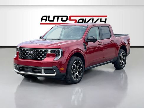 Used 2025 Ford Maverick Lariat w/ 4K Tow Package AWD/4WD image 3