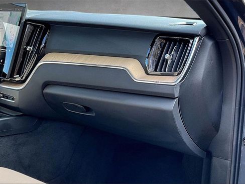 Certified 2026 Volvo XC60 B5 Plus w/ Protection Package Premier image 26