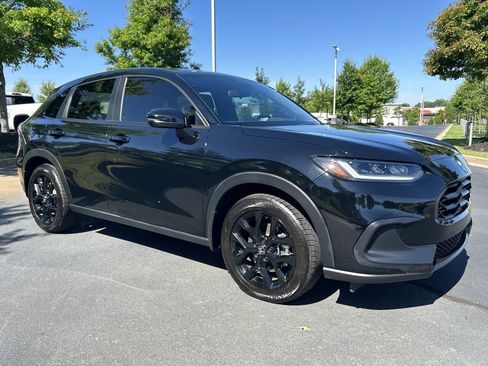 Used 2024 Honda HR-V Sport image 19