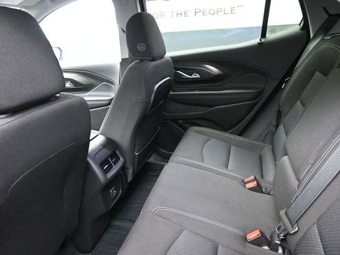 Used 2024 GMC Terrain SLE w/ Driver Convenience Package image 22