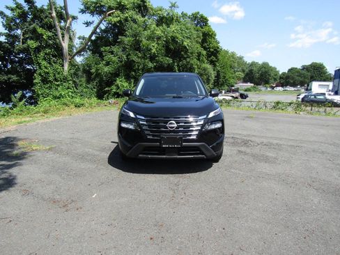 Used 2024 Nissan Rogue S AWD/4WD image 38