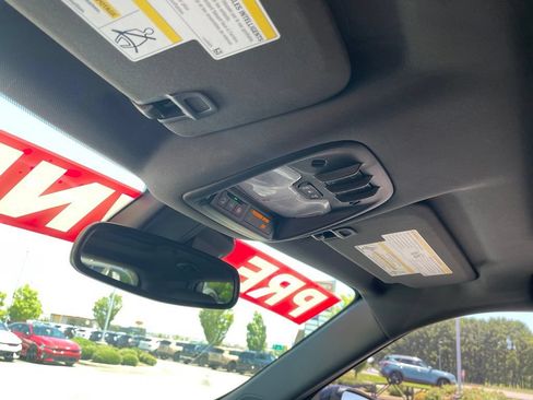 Used 2021 Chevrolet TrailBlazer RS w/ Sun and Liftgate Package FWD image 21
