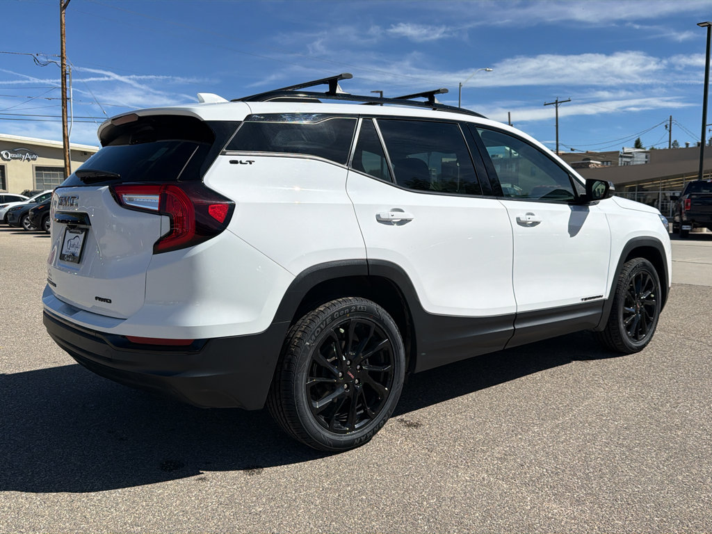 Used 2024 GMC Terrain SLT w/ Elevation Edition AWD/4WD image 6