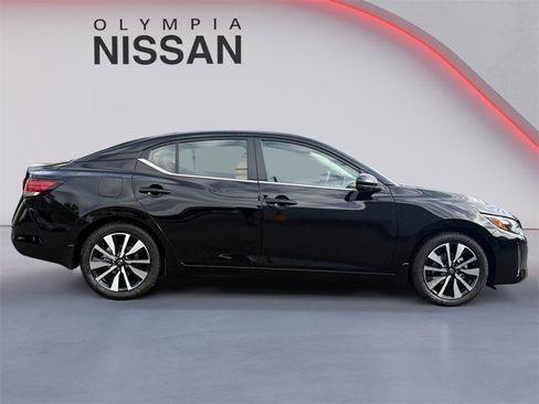 New 2025 Nissan Sentra SV w/ SV Premium Package image 6