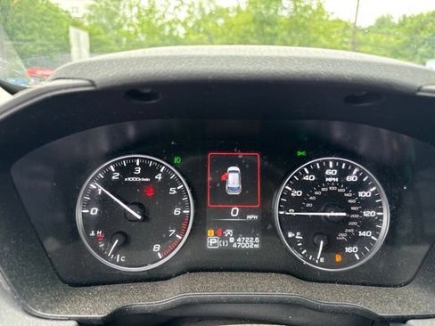 Used 2024 Subaru Crosstrek 2.5i Limited AWD/4WD image 3