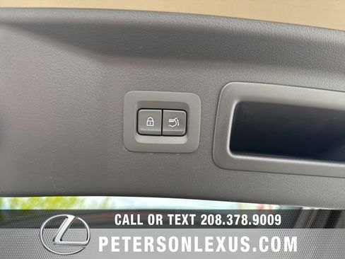 Used 2025 MAZDA CX-70 Plug-In Hybrid w/ Premium Plus AWD/4WD image 22