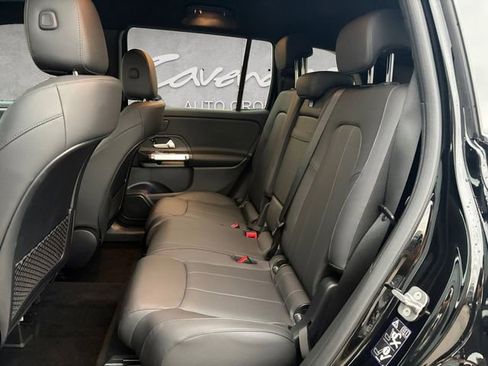 Used 2025 Mercedes-Benz GLB 250 4MATIC image 22