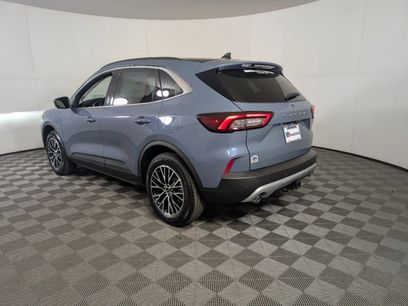 New 2025 Ford Escape SE w/ PHEV Premium Package