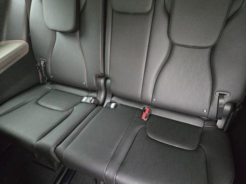New 2026 Kia Carnival FWD image 22