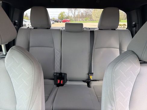 Used 2024 Toyota Tacoma SR5 AWD/4WD image 23