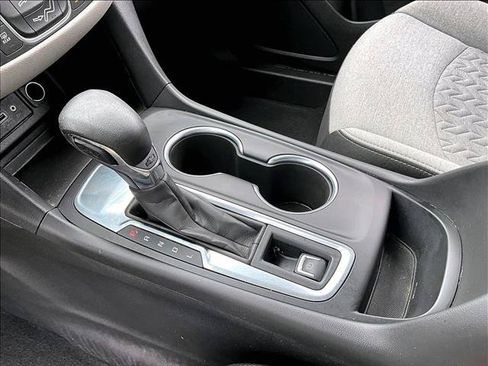 Used 2023 Chevrolet Equinox LS FWD image 15