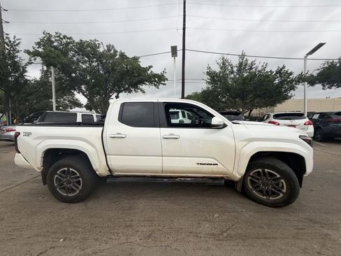Certified 2024 Toyota Tacoma TRD Sport RWD image 4