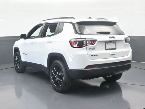New 2026 Jeep Compass Latitude image 4