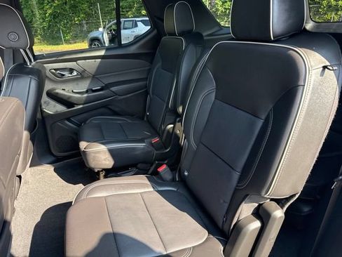 Used 2023 Chevrolet Traverse Premier AWD/4WD image 14
