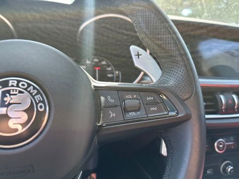 Used 2023 Alfa Romeo Stelvio Veloce AWD/4WD image 15